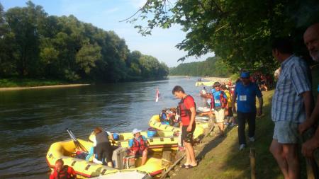 Sprejem udeležencev XII. mednarodnega spusta murskih ladij -Mura 2014, na Gibini 8